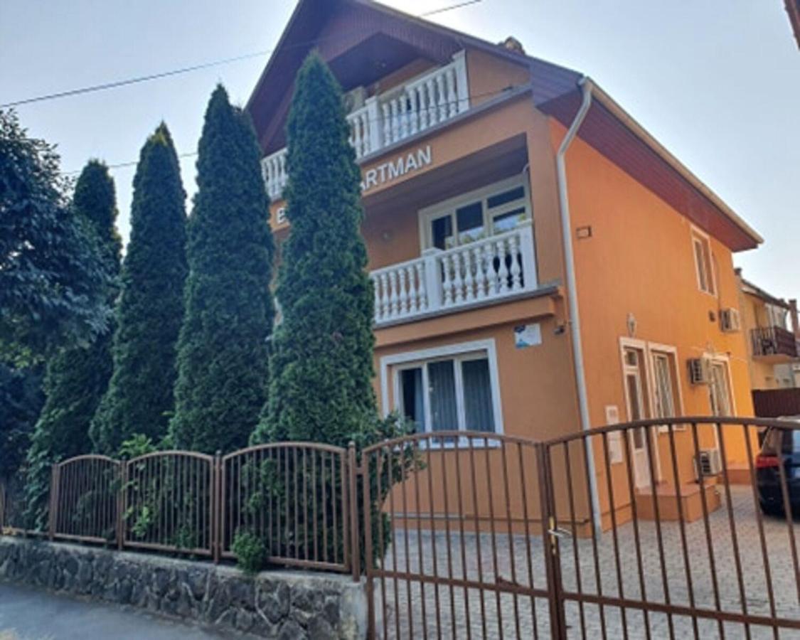 Birta Apartman Хайдусобосло Экстерьер фото